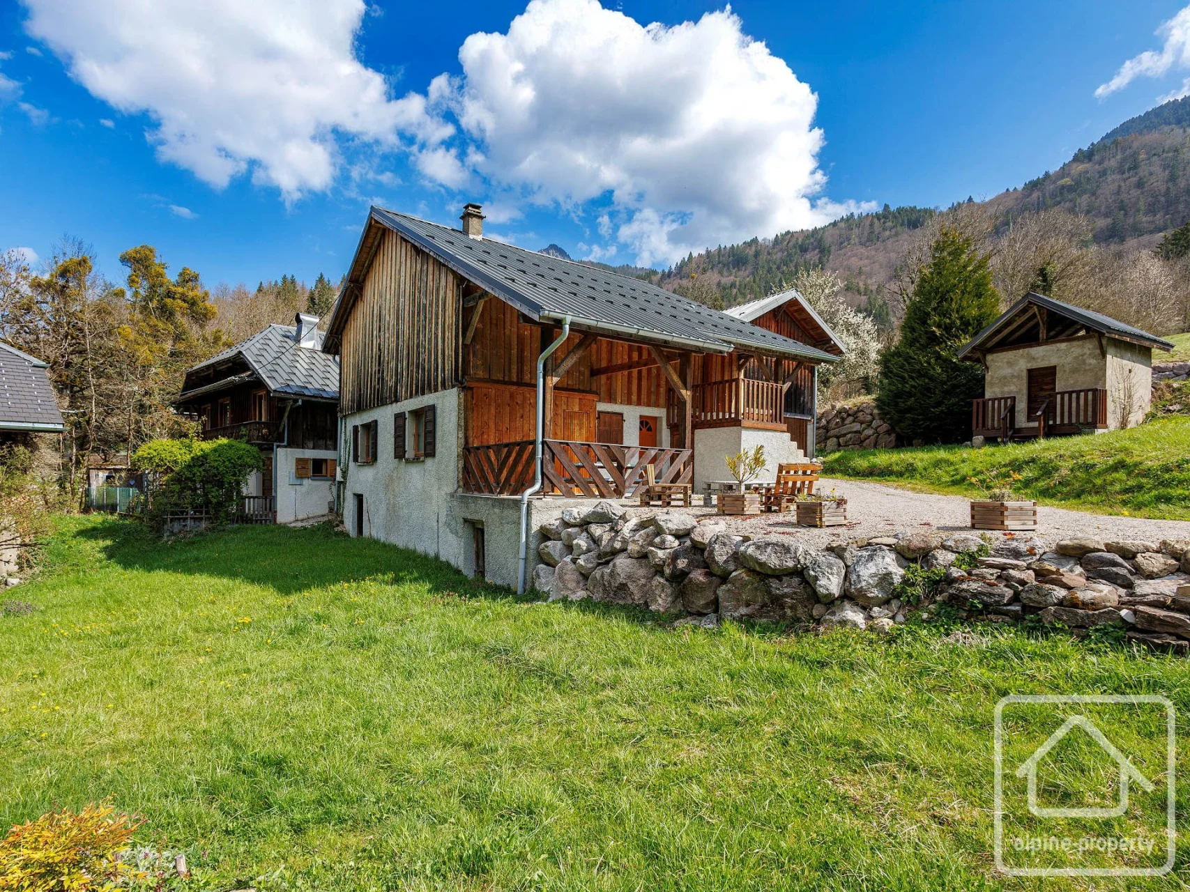 Ferme Les Moulins, Le Biot, St Jean d'Aulps & Vallée (photo 1)