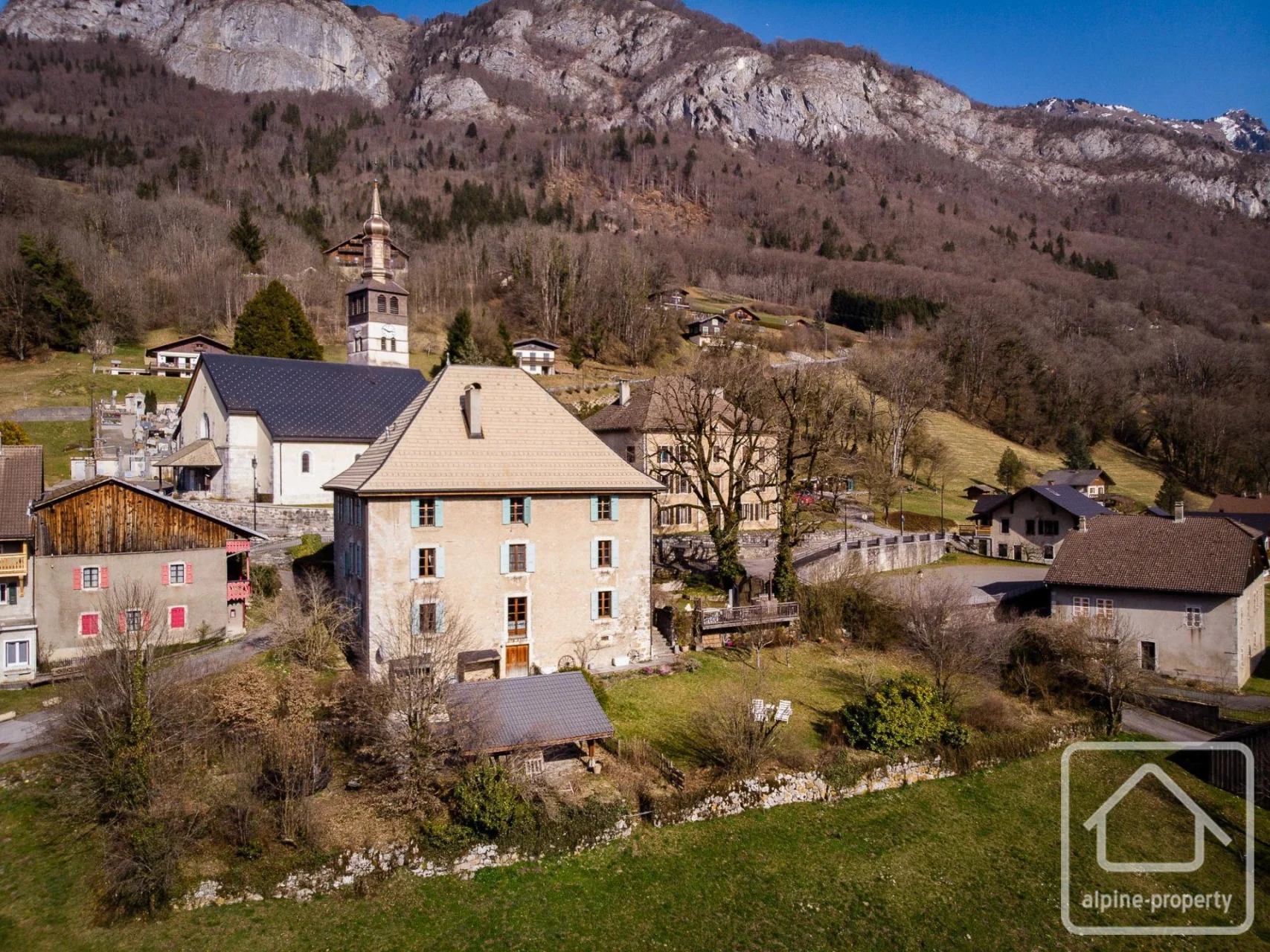 Maison des Soeurs, Mieussy, Samoëns & Vallée (photo 2)
