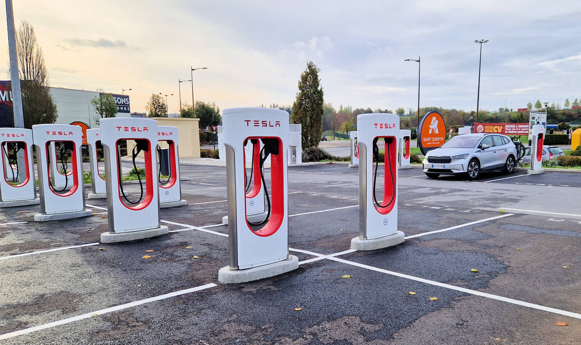 Typical quiet Tesla superchargers near Saint Quentin